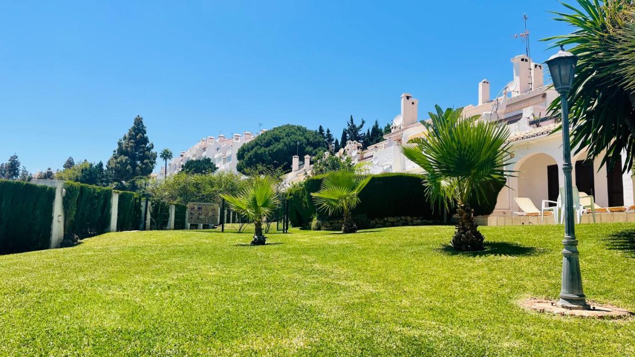 Modern Garden Apartment With A Fantastic Sea View And A Private Garden Sitio de Calahonda Exterior foto